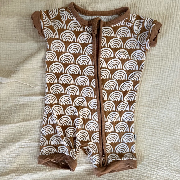 Little Sleepies Rust Rainbows Zippy Shorty, 0-3m - Picture 6 of 6